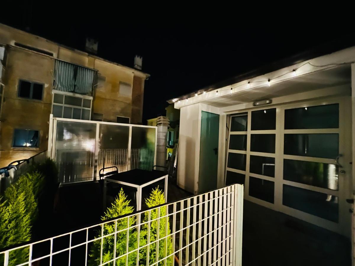 Ferienwohnung Silenzioso Loft A Due Passi Dal Viale Cuneo Exterior foto